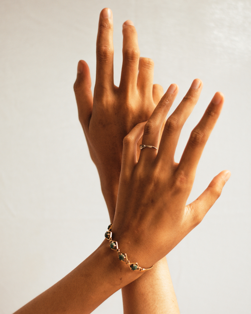 ARMBAND